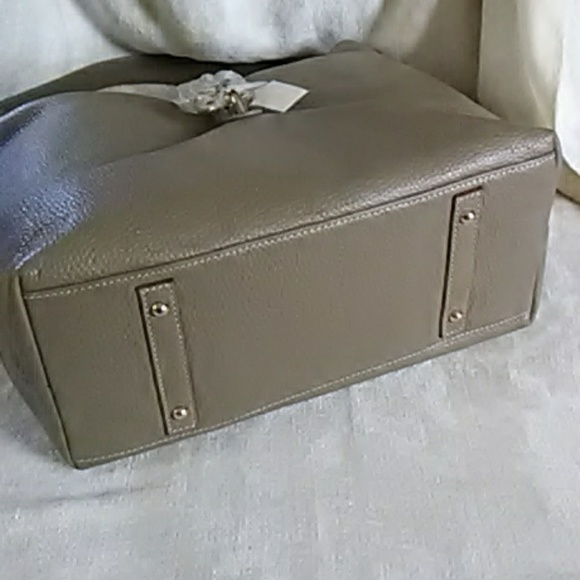 Authentic Dooney & Bourke Belvedere hobo NWT - Picture 3 of 10